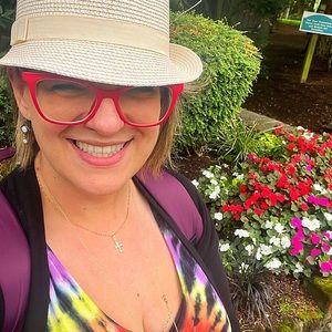 Meet your Posher, Maja